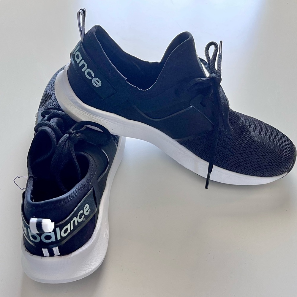 Women’s 11 New Balance Black & White Sneakers Lightweight Breathable Design